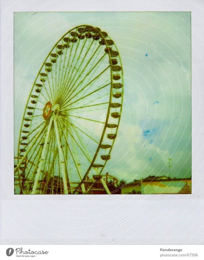 fun fair 2 Ferris wheel Clouds Leisure and hobbies Amusement Park Summer Vacation & Travel Weekend Recklessness Joy