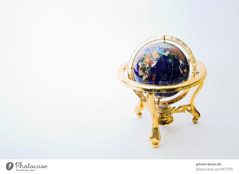 Around the World Compass (Navigation) Three-legged Earth Sphere Gold world Road marking