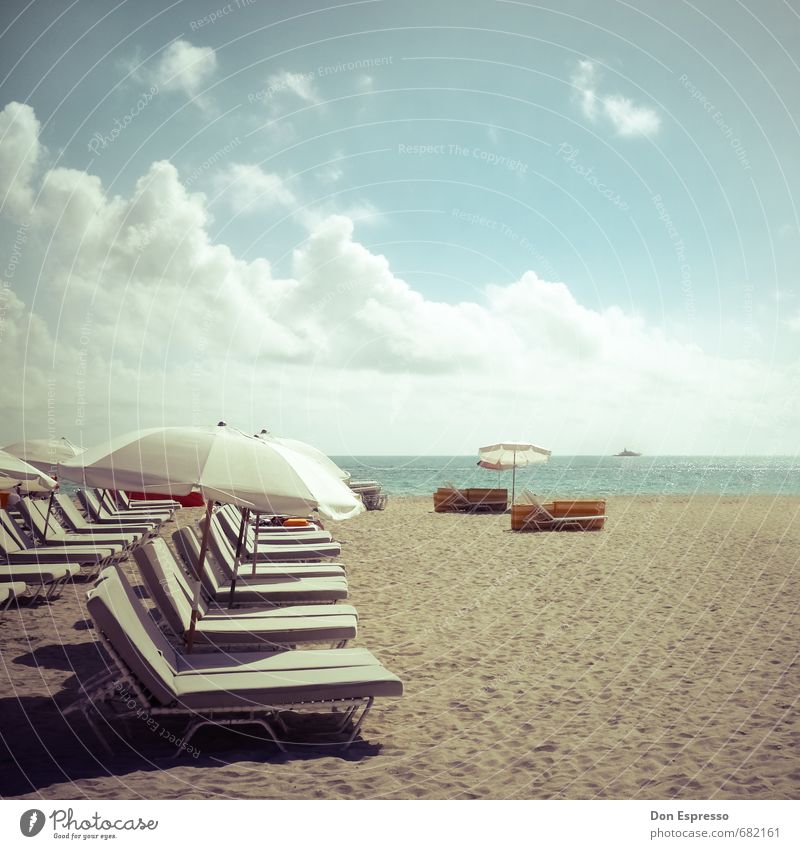 Nothing like Miami Beach Lifestyle Luxury Happy Relaxation Swimming & Bathing Vacation & Travel Tourism Summer Summer vacation Sun Sunbathing Ocean Beach bar