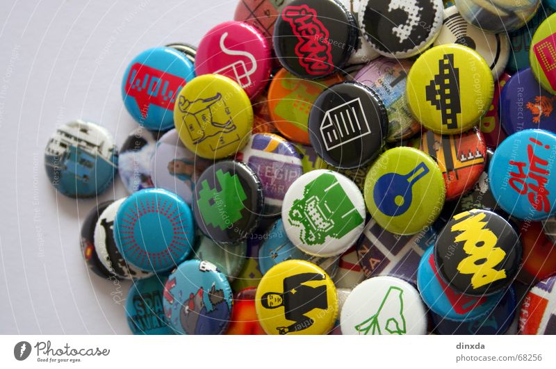 push the button Name badge Pop music Multicoloured Retro Old-school Pin Pop Art Pop culture