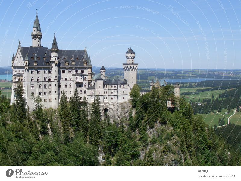 NEWSWANSTEIN Neuschwanstein Fairytale castle Bavaria Tourism Ludwig II Castle Kitsch magical king marien bridge