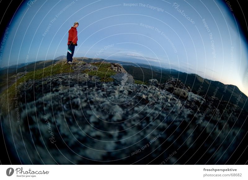 Il était une fois un petit prince qui habitait une planète... Planet Man Fisheye Loneliness Cold Norway Scandinavia Mountaineering little prince earth curvature