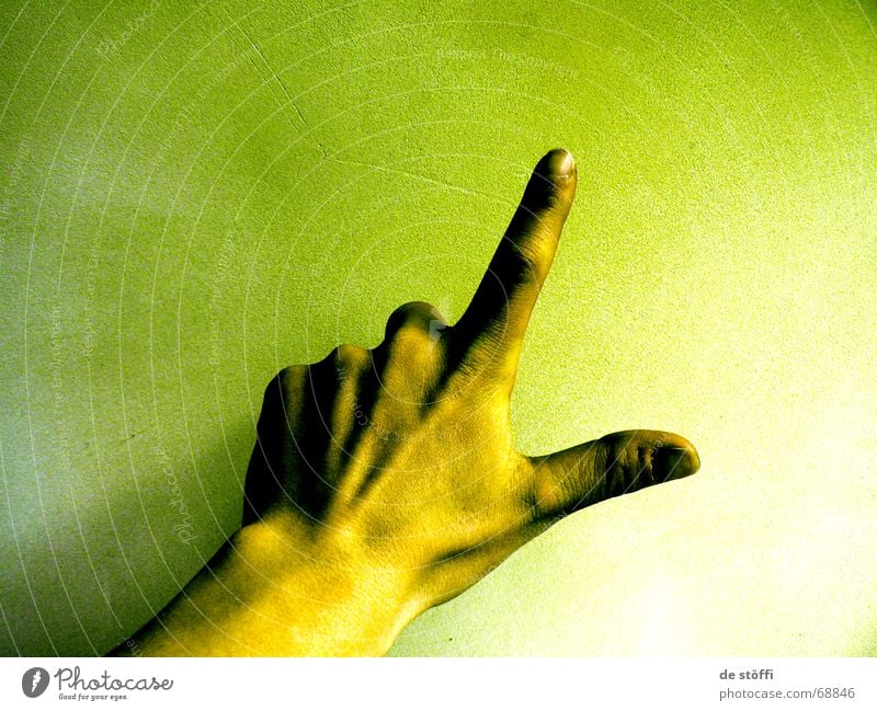 Three Fingers Hand 2 3 5 Irradiated Green Yellowness Fingernail Progress Radioactivity Contrast hand bone