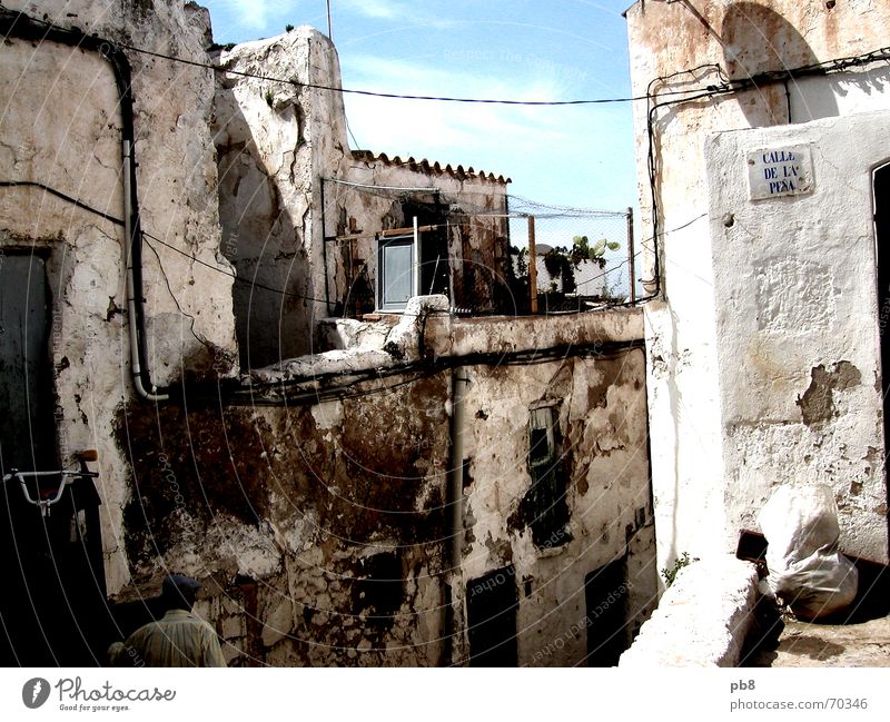 alley impression Ibiza Town Building Decline House (Residential Structure) Old town Wall (barrier)