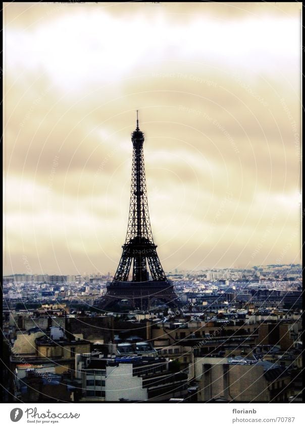 Eiffel Tower Town House (Residential Structure) Paris Clouds Europe Exterior shot Sky france france Orange Joy Landscape Architecture