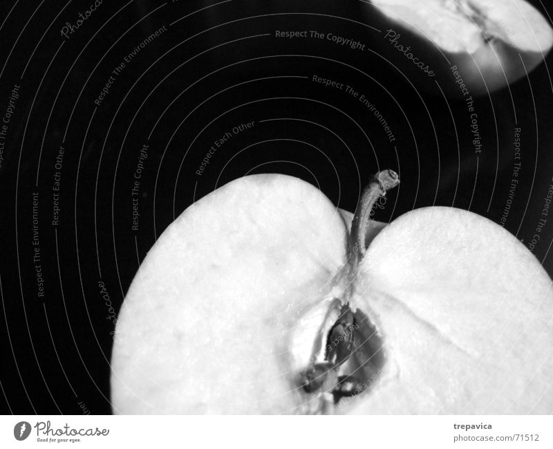 apple Half Healthy Vitamin Average Anatomy Division Longing Lack Two-piece Miss Grief Black & white photo Fruit Nutrition Nature cut open Divide Sadness