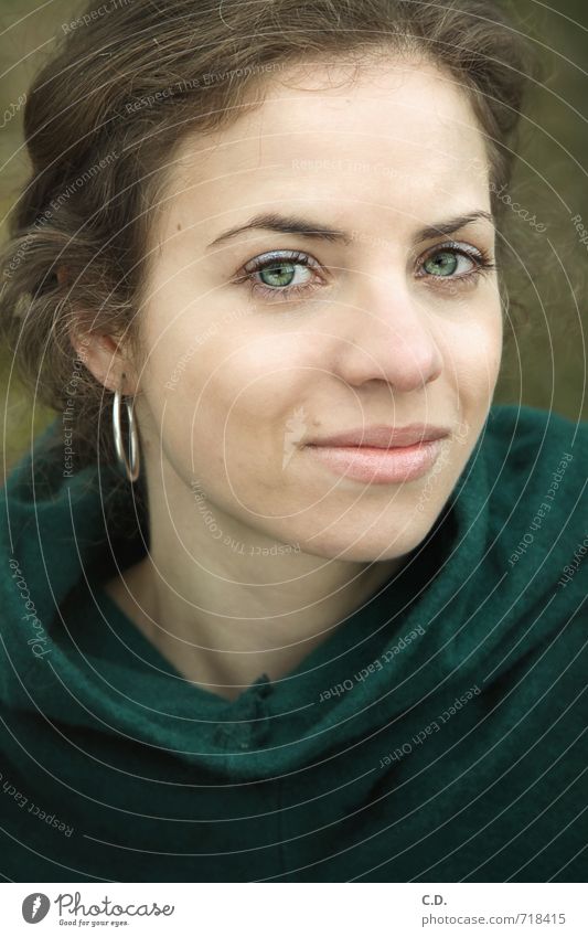 Judith Young woman Youth (Young adults) Head 18 - 30 years Adults Smiling Friendliness Natural Green Optimism Earring green eyes Eye color green Brunette