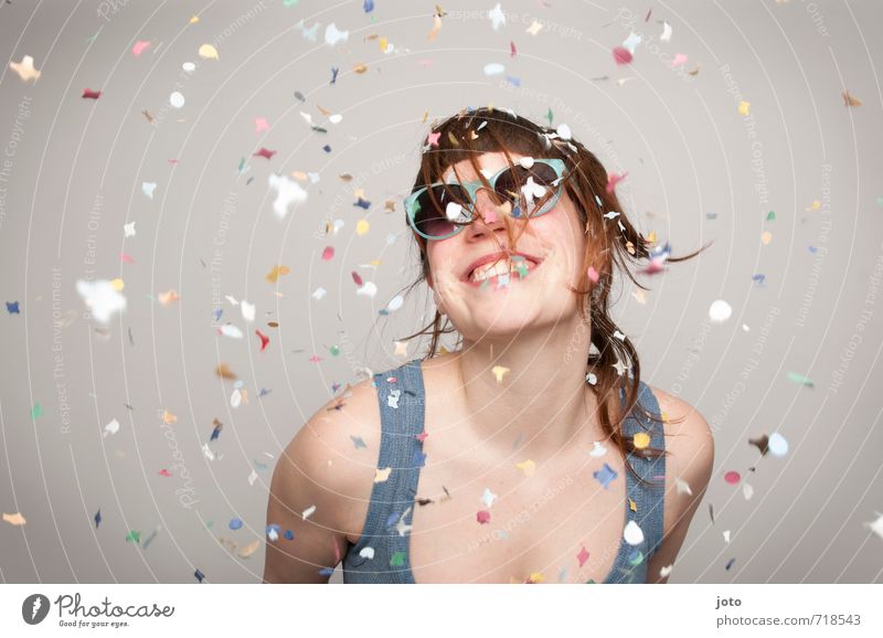 showery with confetti Joy Party Feasts & Celebrations New Year's Eve Birthday Feminine Young woman Youth (Young adults) Sunglasses Smiling Laughter Dance Brash