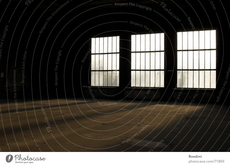 Light & Shadow Mine Pot Mining The Ruhr Culture Industrial heritage Window Shaft of light Dust Dusty Dirty Dusk Sunset Calm Creepy Empty Loneliness Warehouse