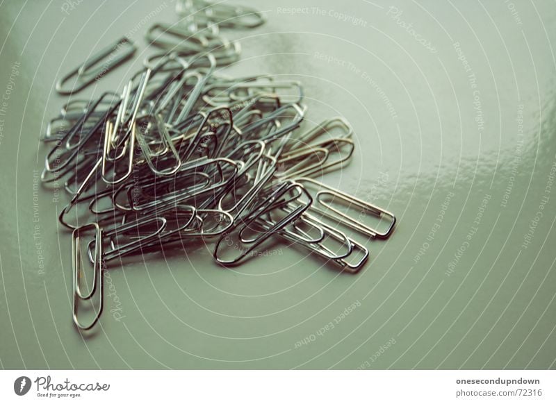 clip Paper clip Wire Tack Heap Multiple Practical Chrome Lie Chaos Muddled Glittering To hold on Metal Many more Work and employment Silver desk Reflection