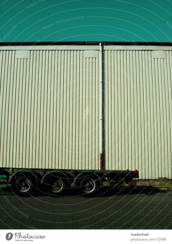 MOBILE REALITY | truck hall warehouse style monotonous trailer Carriage Truck Wall (building) Wall (barrier) Depart Driving Shipping Forwarding agent Logistics