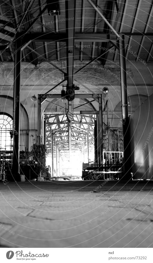crane route Crane Factory Derelict Iron Dark Craft (trade) Past Forget Decompose Black White Work and employment Factory hall Floor covering Metal construction