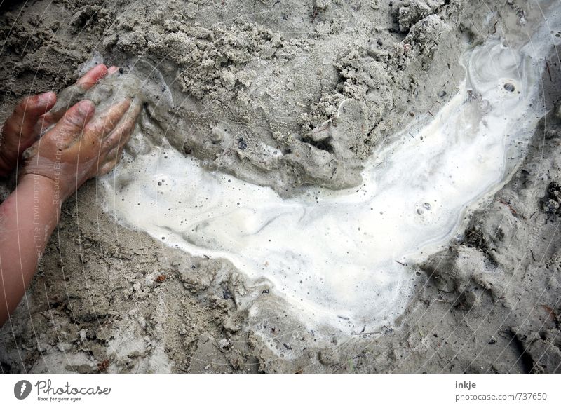 dig IV Joy Leisure and hobbies Playing Children's game Toddler Infancy Life Hand Children`s hand 1 Human being Sand Water Dirty Wet Natural Emotions Enthusiasm