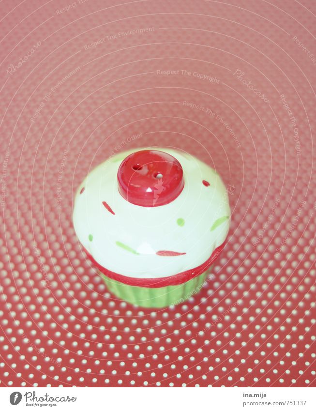 muffin Food Dough Baked goods Nutrition Picnic Decoration Kitsch Odds and ends Souvenir Collection Collector's item Green Red White Delicious Salt caster