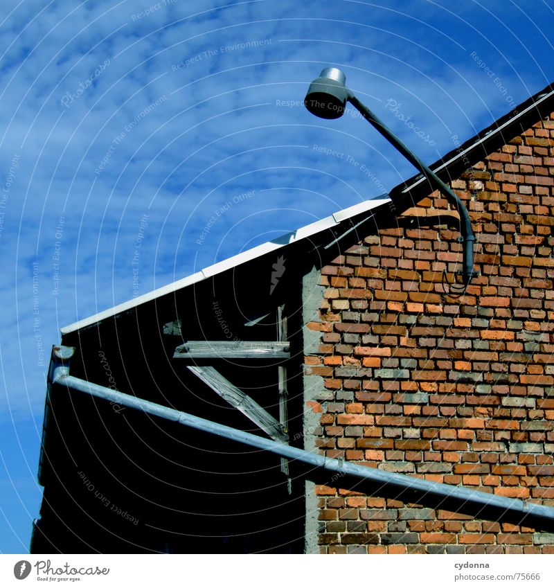 movement directions Building Lamp Lantern Light House (Residential Structure) Rain gutter Drainpipe Geometry Image format Clouds Roof Wall (barrier) Brick Line