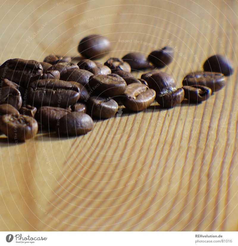 cold coffee 4 Dark brown Beans Table Brown Physics Delicious Alert Caffeine Coffee bean Wood Café Heap Stripe roasted dosing Warmth Wood grain Wooden board