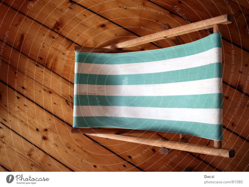 Inside cabin I Relaxation Vacation & Travel Summer Sunbathing Living or residing Flat (apartment) Furniture Living room Closing time Stripe Green Loneliness