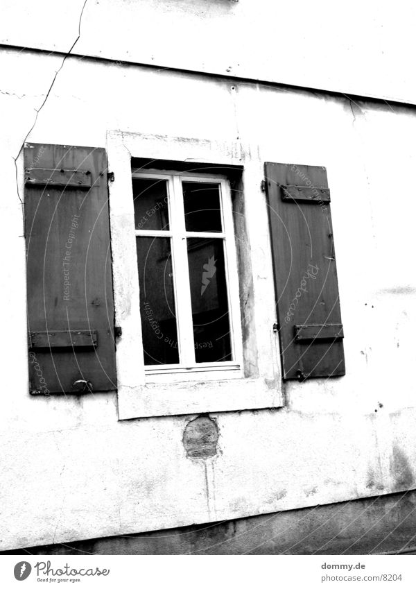 dirtyWINDOW1 Window Dirty Small Black White Architecture Old sluiced out Shabby Black & white photo