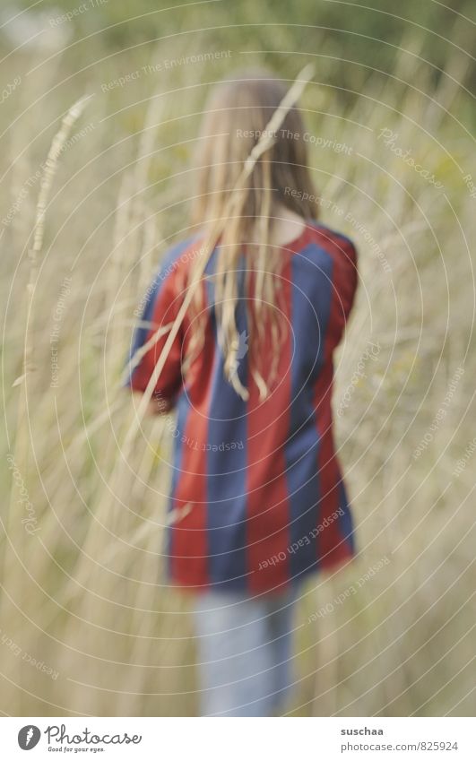 Turn your backs. Feminine Child Girl 1 Human being 8 - 13 years Infancy Nature Summer Grass Bushes Leisure and hobbies Stripe Blur Back Colour photo