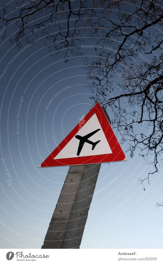 Caution - Boeing crosses Air traffic controller Flying sports Plane ticket Airfield Airplane Pilot Terror Machinery Aviation Yield sign Crossroads Road sign