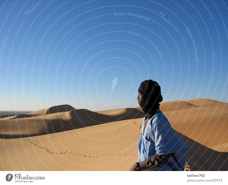 Mahmoud's Home Mauretania Longing Loneliness Desert Tuareg Sahara Beach dune Tracks