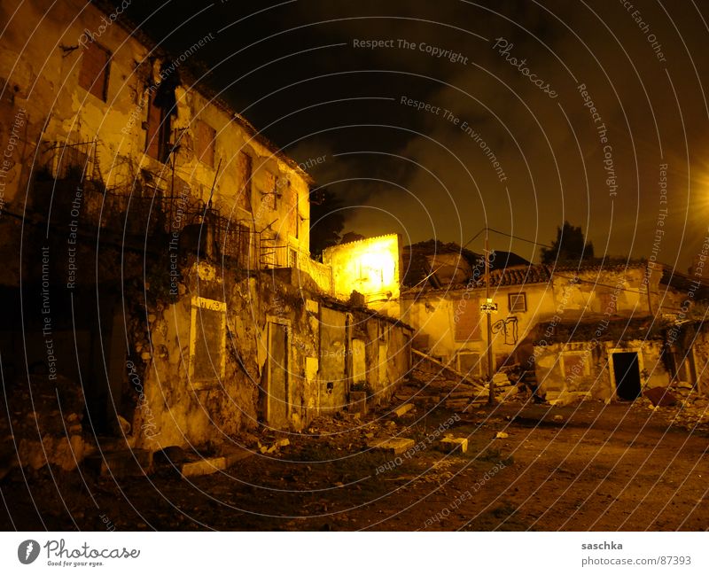 lisbon at night Night Lisbon Wall (barrier) Dark Derelict Farm Poverty Interior courtyard Moody who spend the night Sadness Loneliness