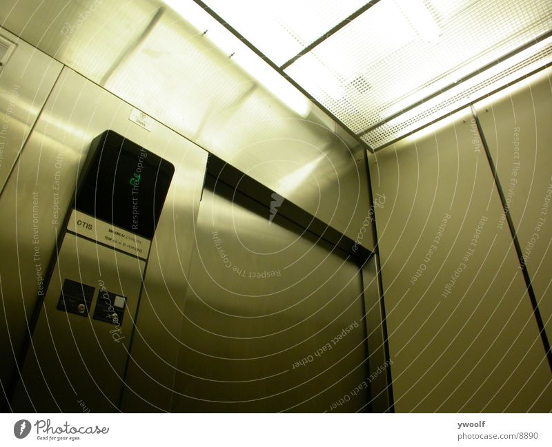 Elevator I elevator 2 Transport stainless steel flourescent light grid