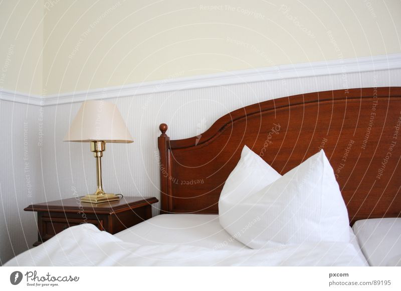 SLP*HOME Hotel Bed Sleep Lamp Wall (building) Wallpaper Cushion White Bedroom Room Blanket Pillow