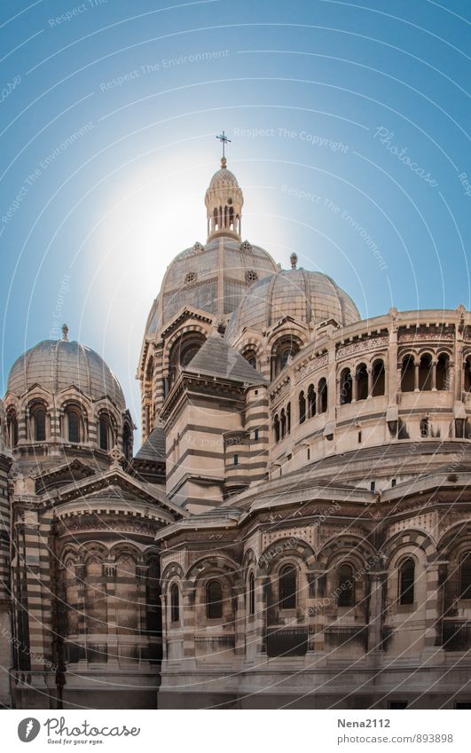 Halo? Marseille Town Downtown Deserted Church Dome Tourist Attraction Monument Old Architecture Prayer Religion and faith Sun Colour photo Exterior shot Detail