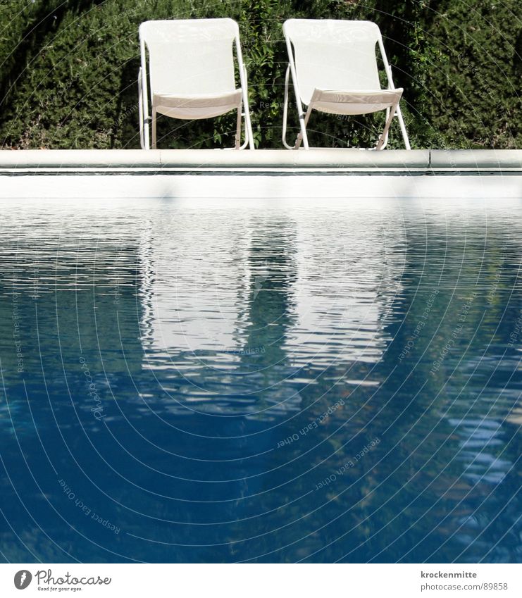 P OO L Swimming pool Green Leisure and hobbies Calm Vacation & Travel Hotel Garden chair Reflection Hedge France Summer Water Chair Blue Camping chair