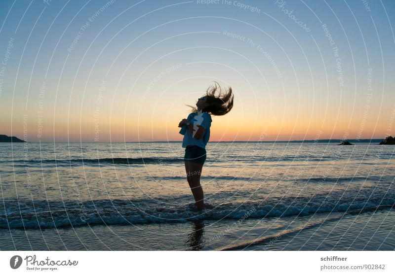 headwind Human being Girl Young woman Youth (Young adults) Hair and hairstyles 1 8 - 13 years Child Infancy Dark Shake Ocean Coast Beach Waves Sunset