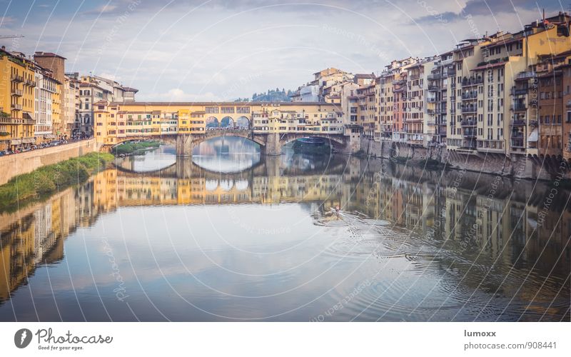 ponte vecchio Water River bank Florence Italy Europe Downtown House (Residential Structure) Bridge Tourist Attraction Ponte Vecchio Old Authentic Famousness