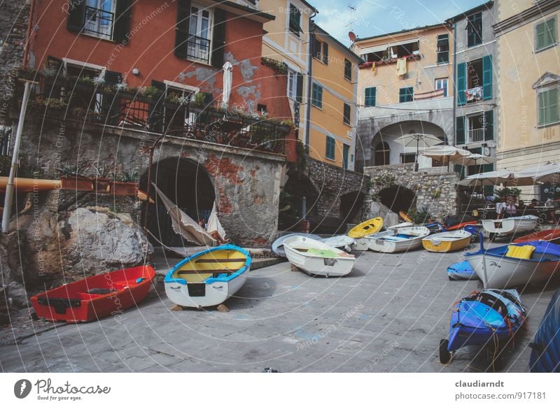 mooring Tellaro Italy Europe Village House (Residential Structure) Places Building Facade Boating trip Fishing boat Motorboat Rowboat Watercraft Canoe