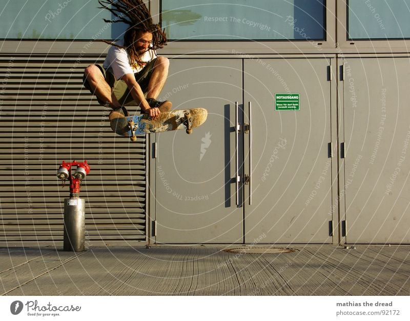 ... a remnant of better times ... Sports Healthy Effort Skateboarding Old-school Far-off places Action Touch Dreadlocks Airstream Jump Concrete Fire hydrant