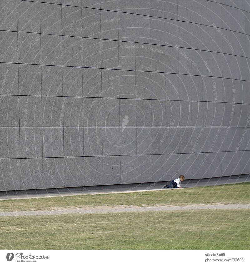 Child in front of the Van Gogh Museum Concrete Loneliness Wall (building) Meadow Baby Toddler Traffic infrastructure