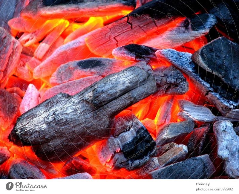 ::: The embers, is good 2 ::: Barbecue (event) Embers Hot Charcoal Burn Glow Smoke Red Carbon dioxide Ignite Melt Lava Warmth Wood embers Fireplace Physics Cozy
