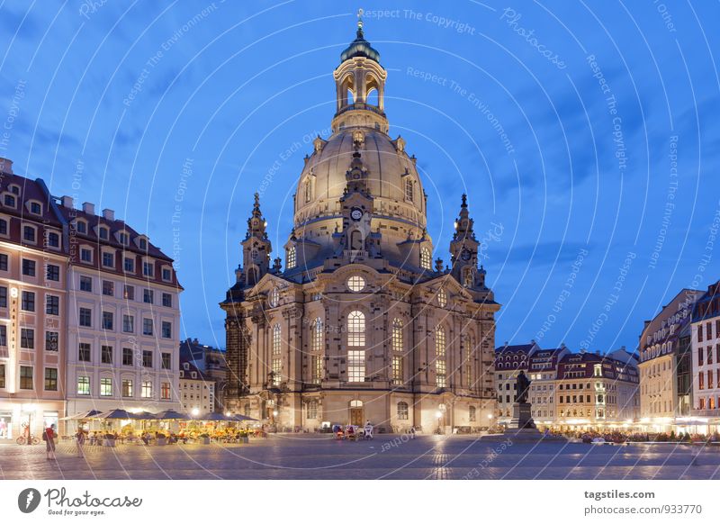 LIGHTS OFF, LIGHTS ON, THEN REPEAT Night Dark Twilight Dresden Frauenkirche Saxony Marketplace Religion and faith Church Dome Vacation & Travel