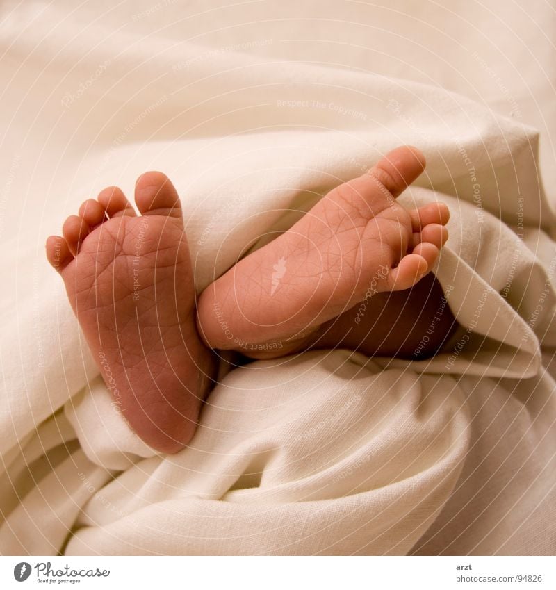 little girls feet III Toes Sole of the foot Footprint Baby Small Girl Recklessness Relaxation 2 10 Harmonious Light heartedness Toddler Feet Blanket Lie