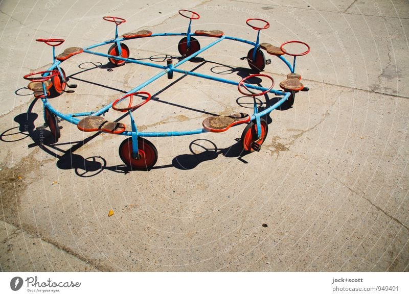 Unfolding in a circle (unusual scooter) Toys Concrete slab Scooter Circle Exceptional Uniqueness Original Retro Agreed Nostalgia Puzzle Whimsical Symmetry