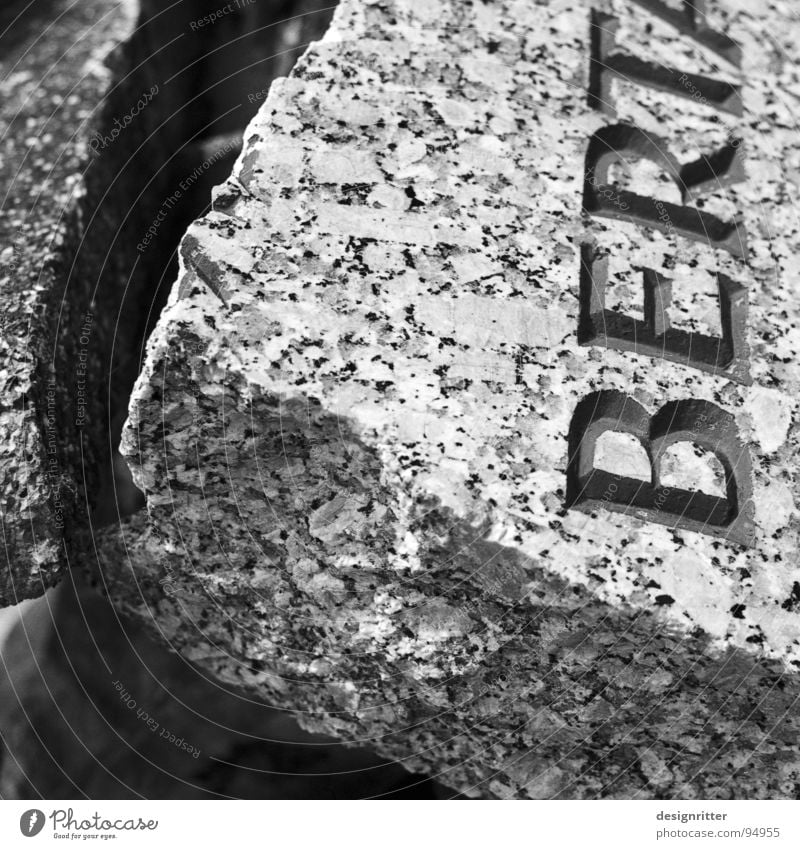 oblivion Grave Tombstone Broken Forget Cemetery Transience Destruction jettisoned Name Berta grav gravestone destroyed thrown away forgotten graveyard