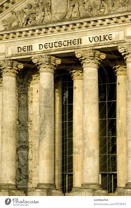 The German people Berlin Capital city Seat of government Government Palace Reichstag wallroth Column Entrance Portal Gate Inscription motto Dem deutschen Volke