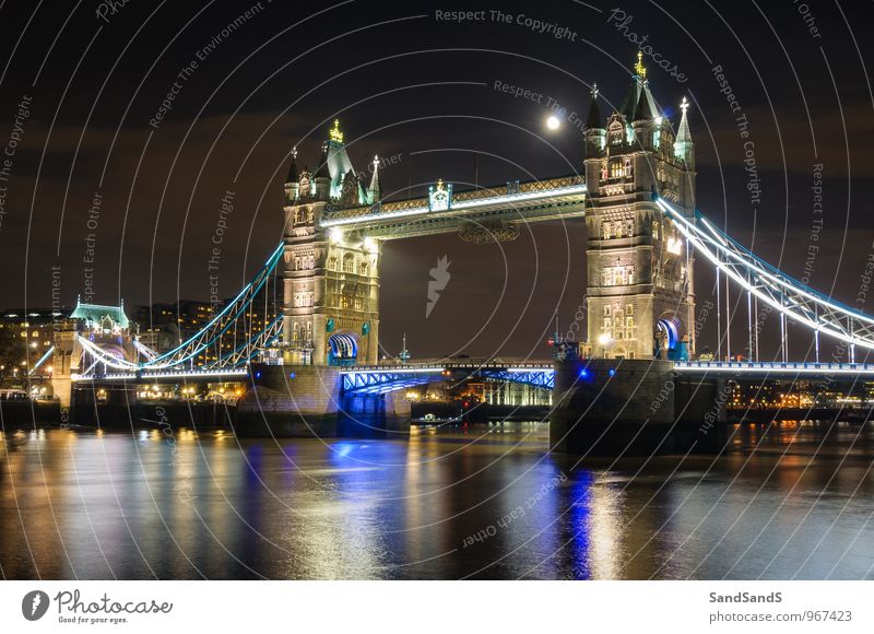 Moon over Tower Bridge Museum Architecture Culture Town Capital city Manmade structures Building Tourist Attraction Landmark Monument Idyll London Colour photo