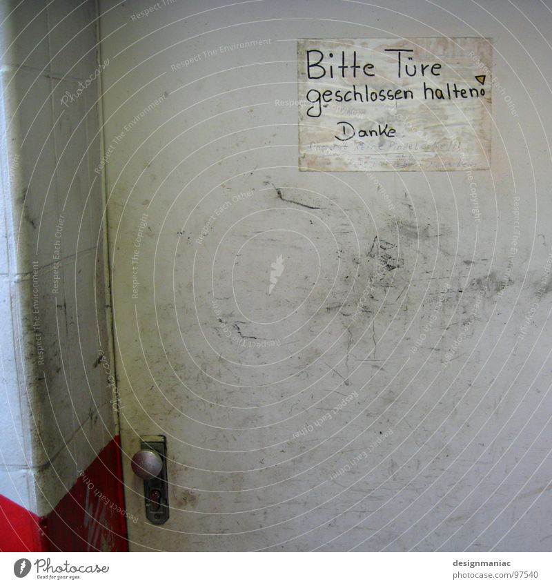 This is not a pee corner! Desire Door Closed Thank you very much Gray White Red Door handle Dirty Tagging (graffiti) Disgust Bah Characters Parallel Information