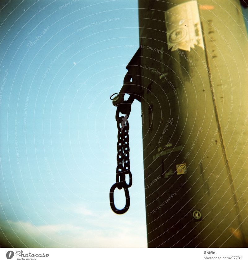 Let's get a drink. Watercraft Forge To hold on Bollard Chain link Label Round Clouds Tall Iron chain Longing Wanderlust Jetty Harbour Lomography shackle flirt