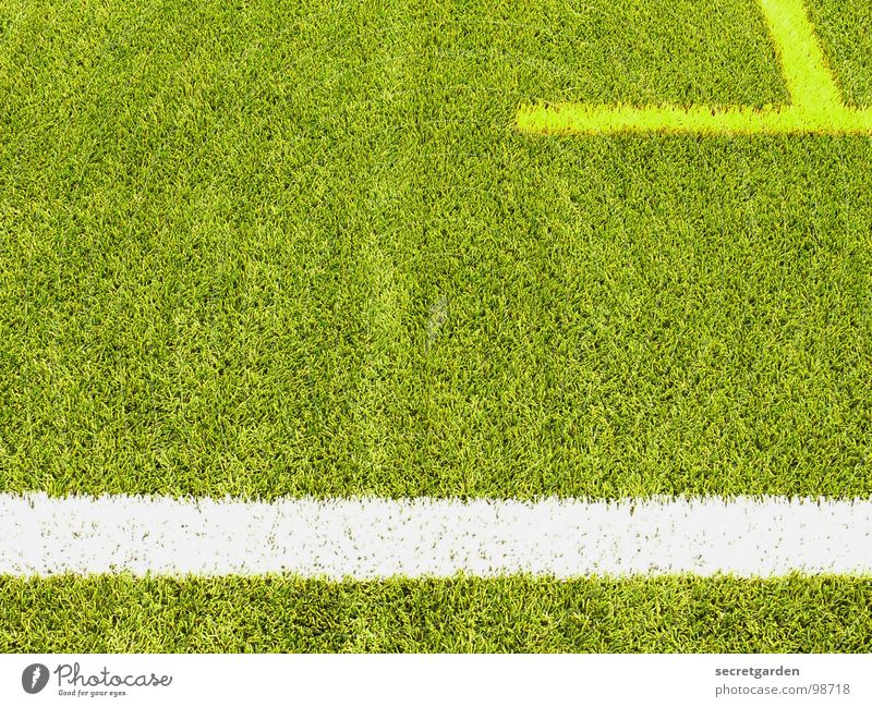 T Playing field Artificial lawn Fringe zone Section of image Sporting grounds Edge Deserted Yellow White Green Sports Soccer Signs and labeling Lawn Line Bright