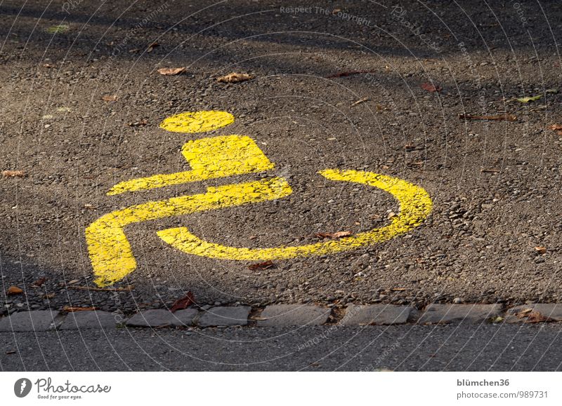 Please keep free!!! Transport Passenger traffic Parking lot Disability friendly Vehicle Car Wheelchair Yellow Sensitive Clue Signage Signs and labeling