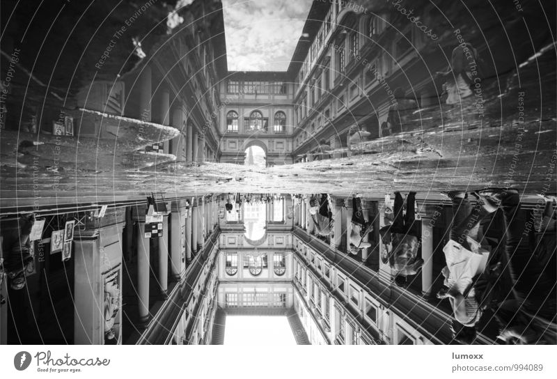 uffizi Florence Town Palace Manmade structures Architecture Wall (barrier) Wall (building) Facade Tourist Attraction Gray Black & white photo Reflection